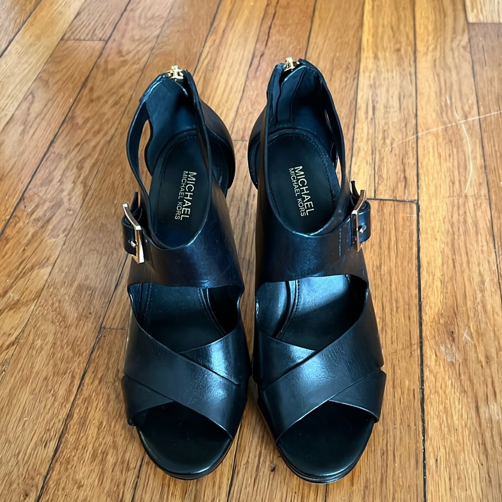 Michael Michael Kors heels. Slightly used. No box.
